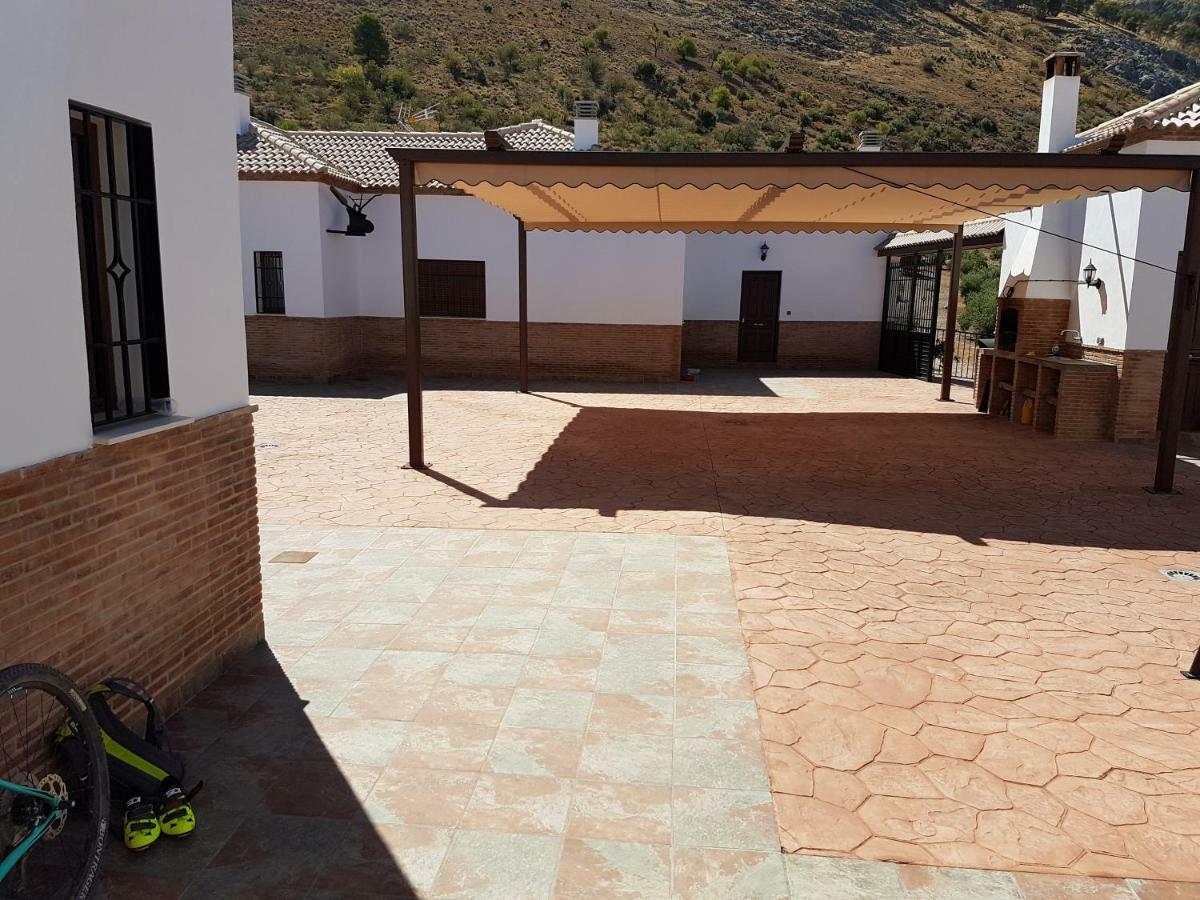 Apartamentos Rurales La Dehesa Del Acebuche Jaen Exterior photo